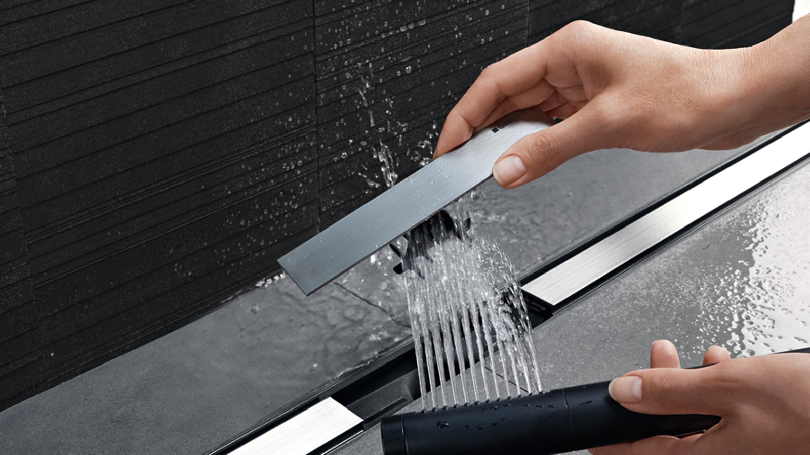 Enostavno čiščenje CleanLine kanaleta Enostavno čiščenje CleanLine kanaleta