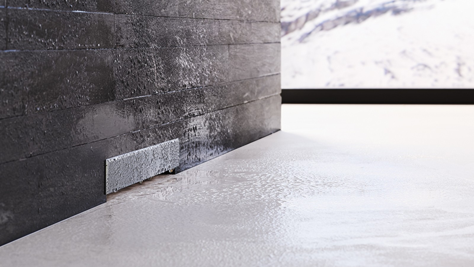 Breznivojski pršni prostor s stenskim odtokom Breznivojski pršni prostor s stenskim odtokom