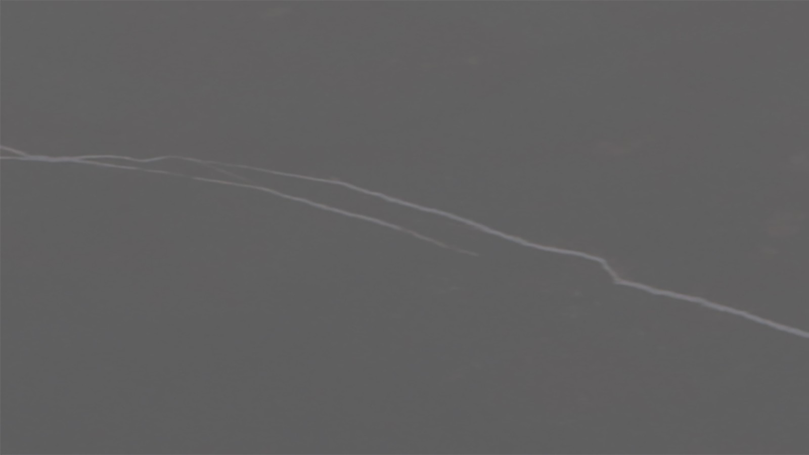 Barva: črni steklasti porcelan Barva: črni steklasti porcelan