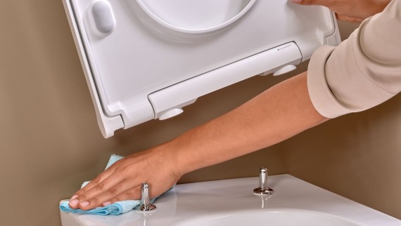 Čiščenje WC-ja Čiščenje WC-ja