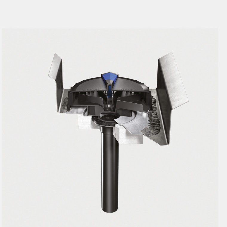 Vgradnja sifonskega sistema za odvodnjavanje strehe Geberit Pluvia na streho z jeklenim žlebom Vgradnja sifonskega sistema za odvodnjavanje strehe Geberit Pluvia na streho z jeklenim žlebom