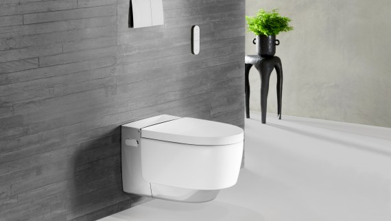 Geberit AquaClean Mera Comfort v krom barvi s sistemom Sigma