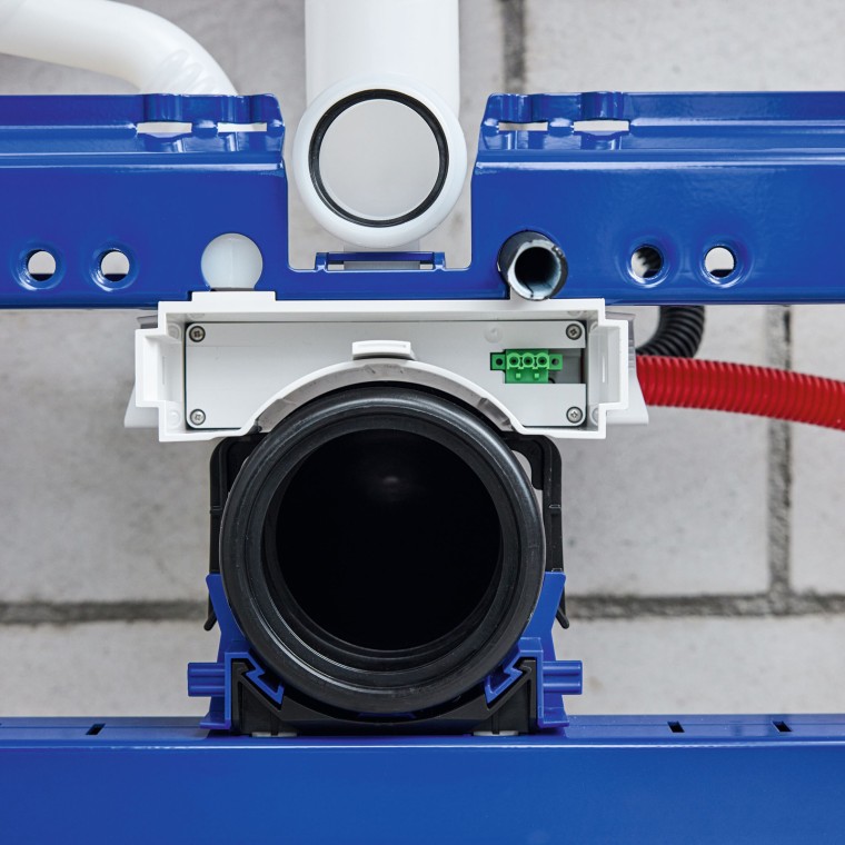 Geberit Power & Connect škatla med namestitvijo Geberit Power & Connect škatla med namestitvijo