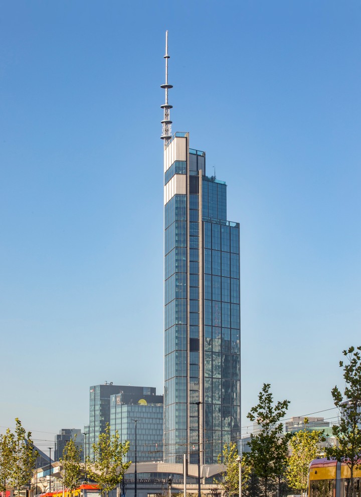 Stolp Varso je najvišji nebotičnik v Evropski uniji (© Aaron Hargreaves/Foster + Partners)