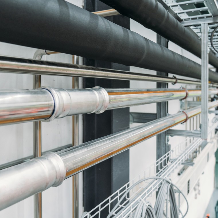 V številnih industrijskih aplikacijah, kot so stisnjen zrak, inertni plini in podtlak V številnih industrijskih aplikacijah, kot so stisnjen zrak, inertni plini in podtlak