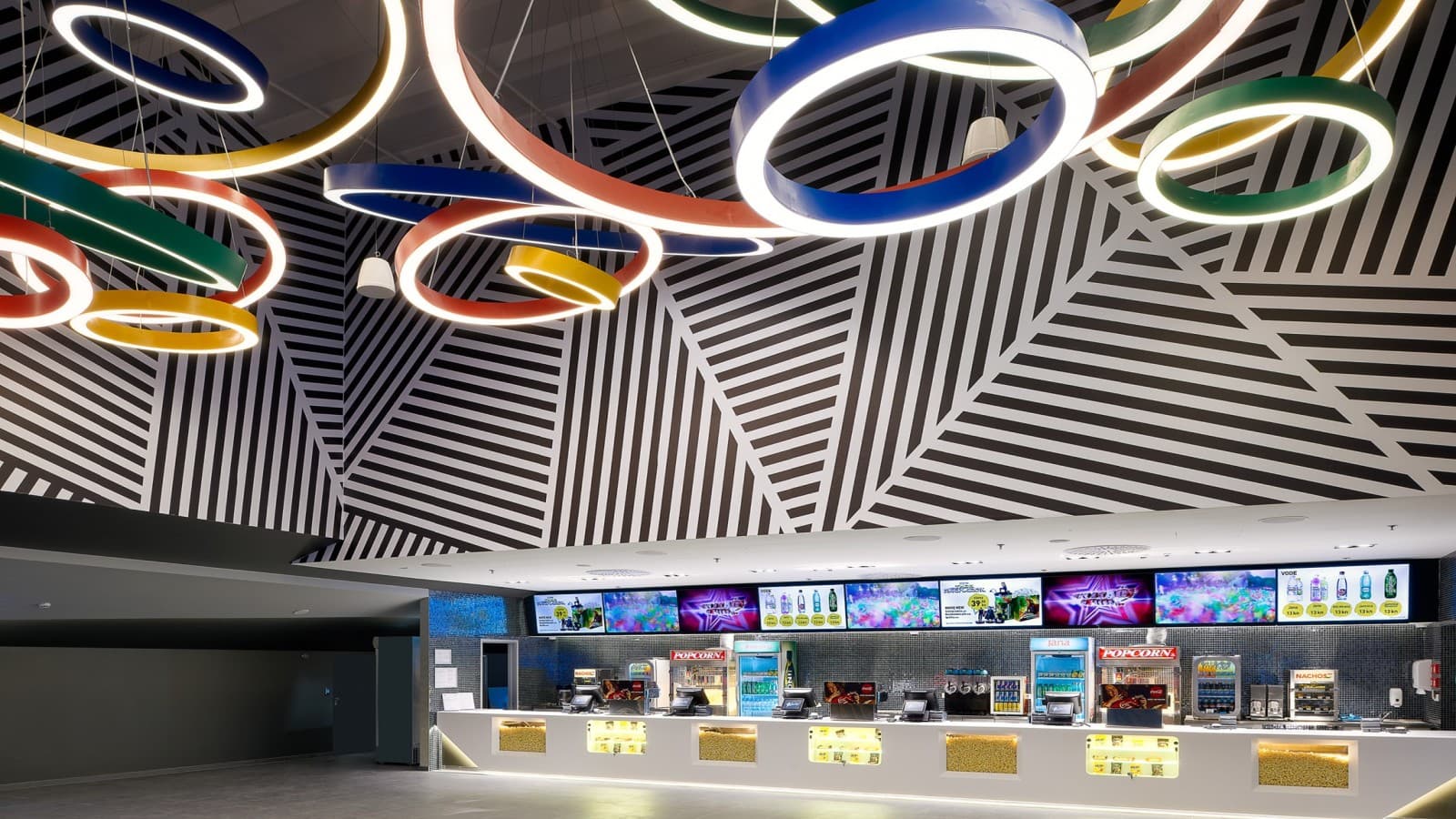 Notranjost centra (Source: Facebook Prishtina Mall) Notranjost centra (Source: Facebook Prishtina Mall)