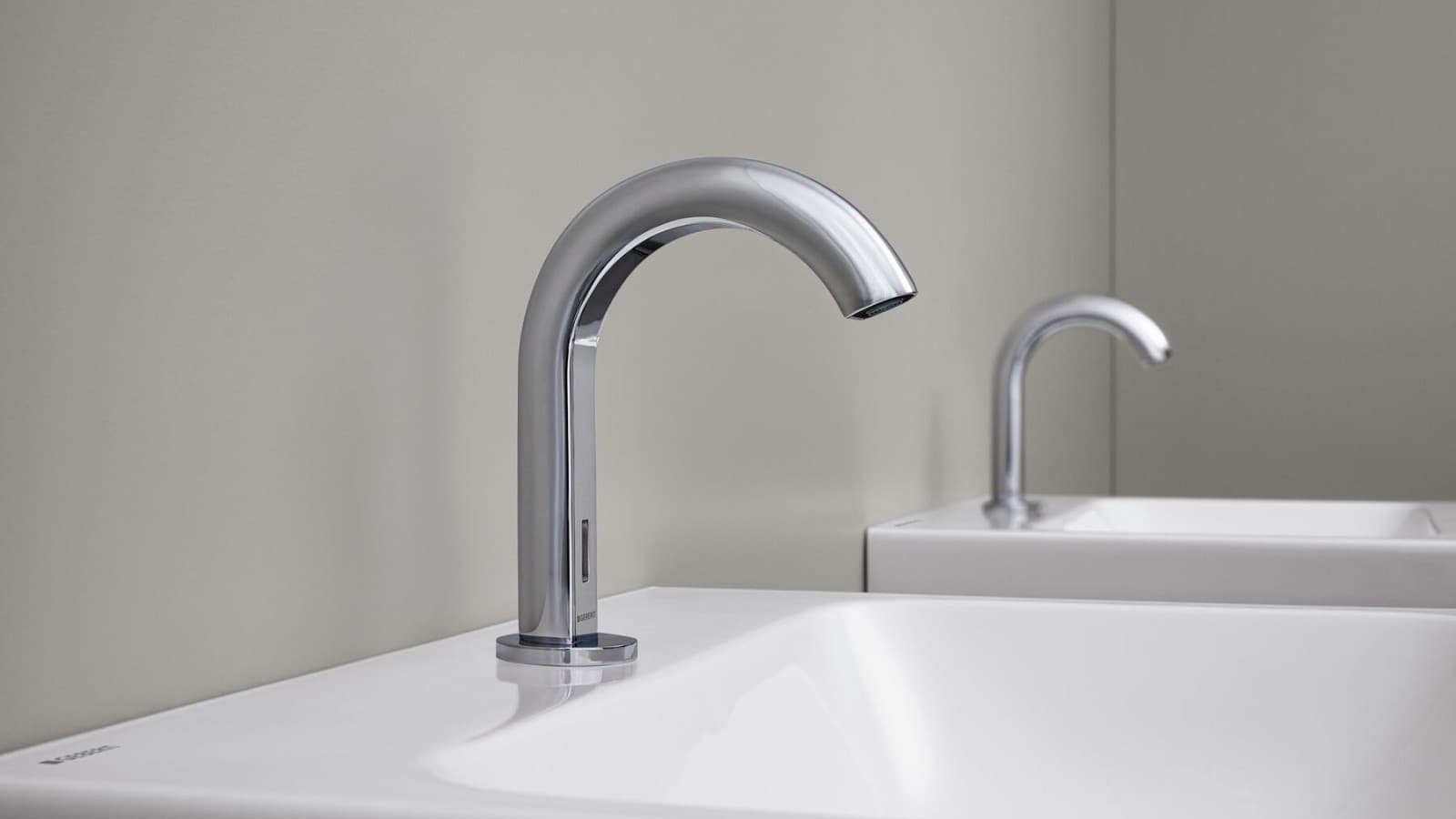 Geberit Piave deck-mounted washbasin tap in a round, stainless steel design Geberit Piave deck-mounted washbasin tap in a round, stainless steel design