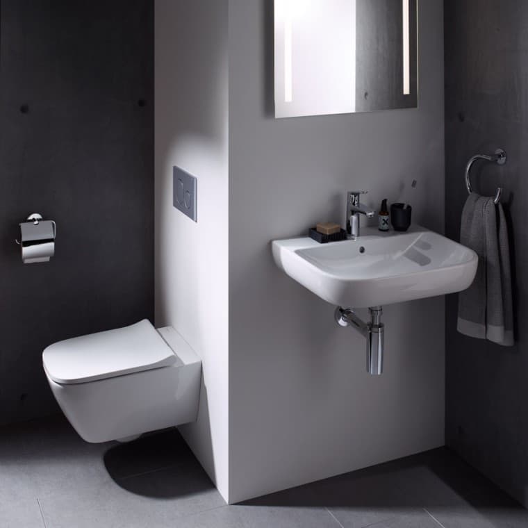 WC keramika zaprihranek prostora WC keramika zaprihranek prostora