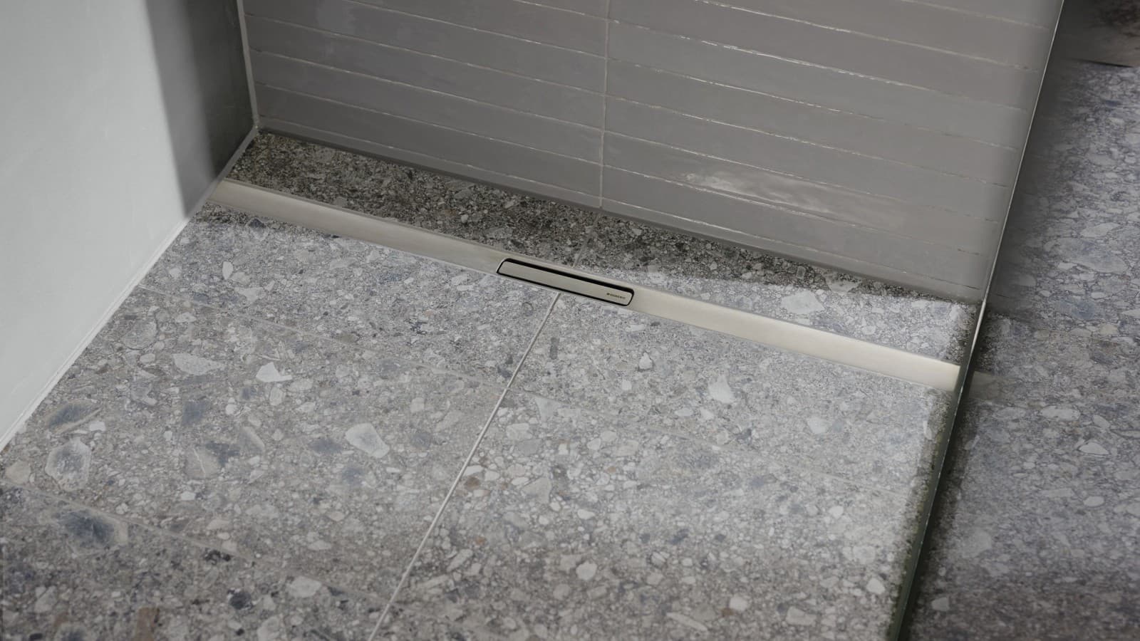 Nova tuš kanaleta CleanLine30 iz nerjavnega jekla Nova tuš kanaleta CleanLine30 iz nerjavnega jekla