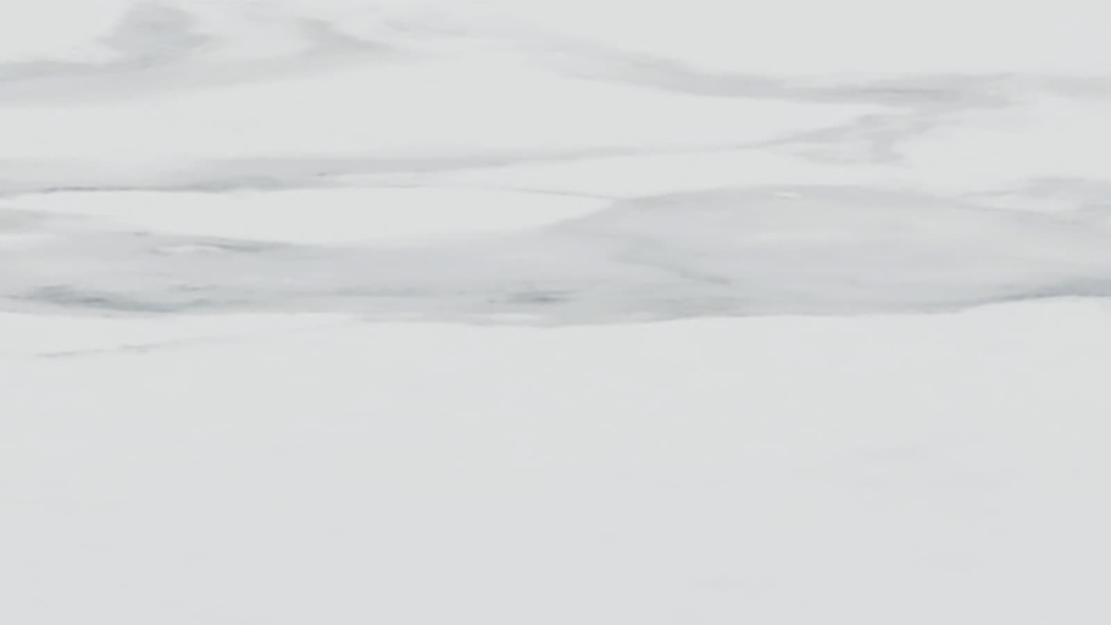 Barva: beli steklasti porcelan Barva: beli steklasti porcelan