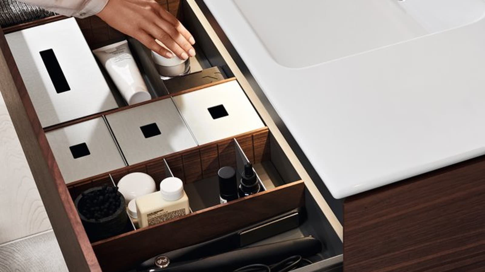 Geberit ONE omarica za umivalnik Geberit ONE omarica za umivalnik