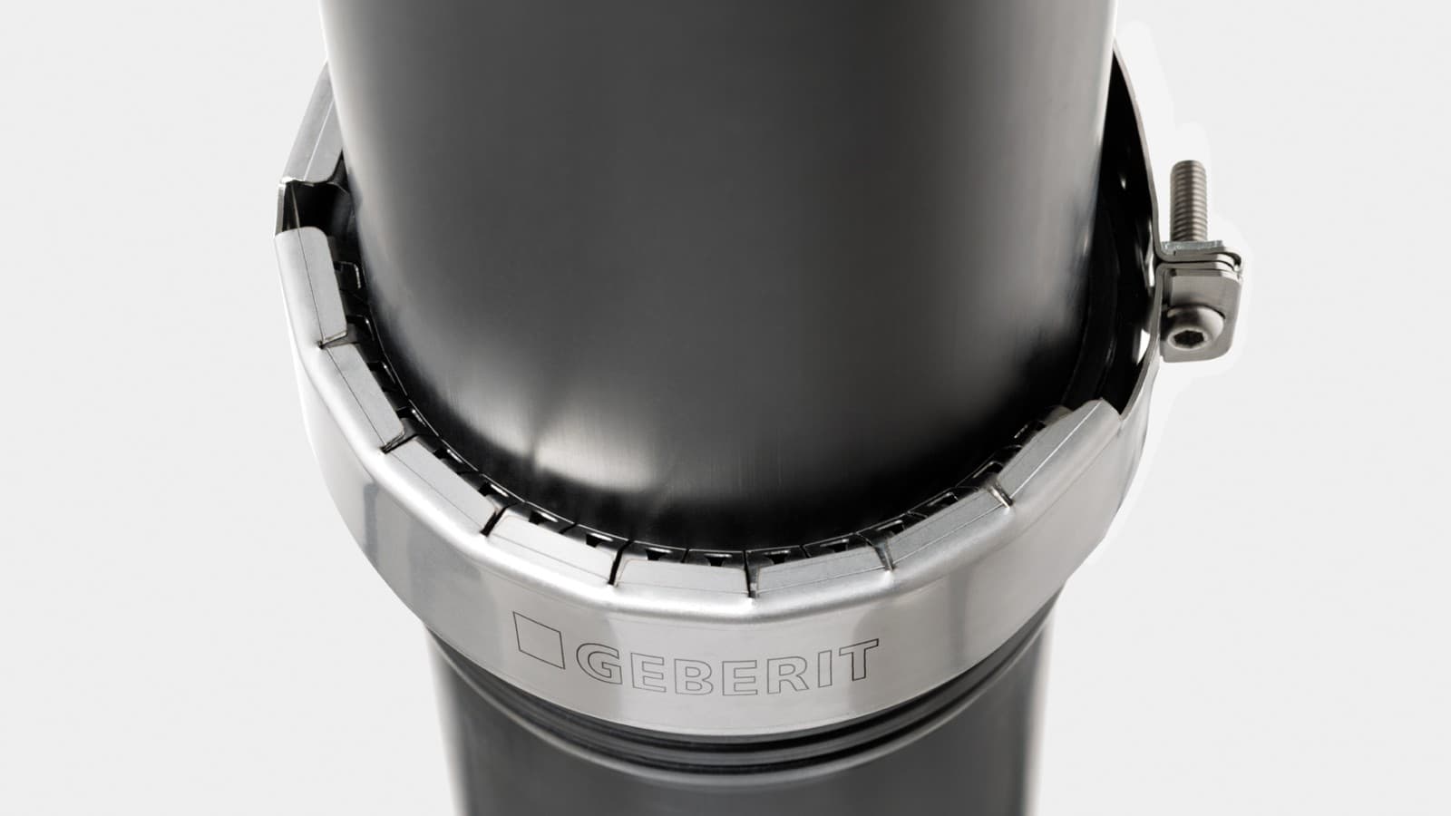 Varnostna spojka Geberit omogoča, da je sistem Silent-PP primeren za odvajanje meteorne vode Varnostna spojka Geberit omogoča, da je sistem Silent-PP primeren za odvajanje meteorne vode