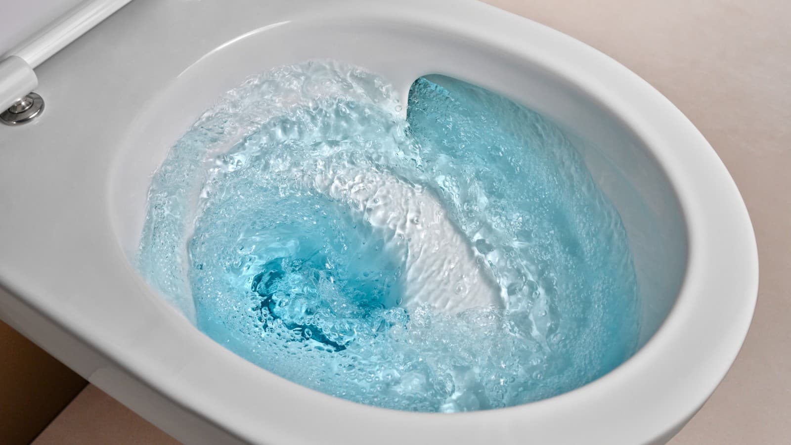 Geberit Acanto WC s tehnologijo TurboFlush Geberit Acanto WC s tehnologijo TurboFlush